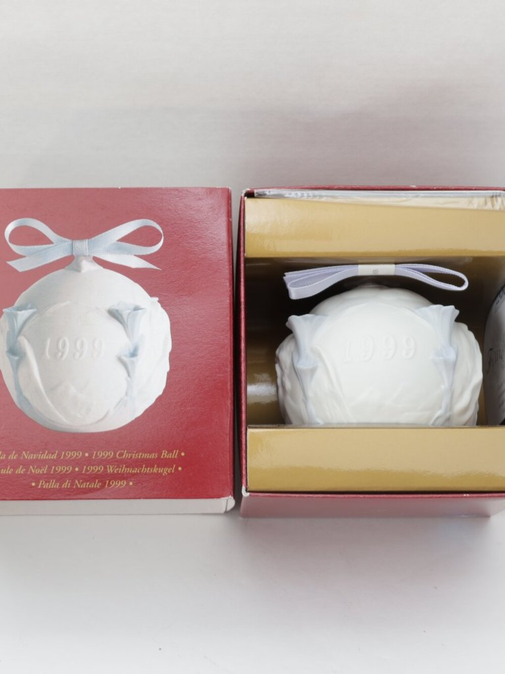 Vintage NOS Lladro 1999 Christmas Ball With Original Box. # 16637 Brand  new